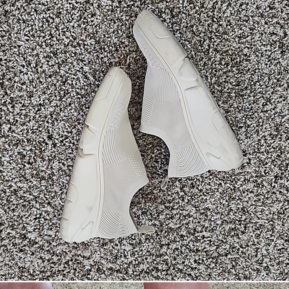 Slip on Ivory athletic shoes